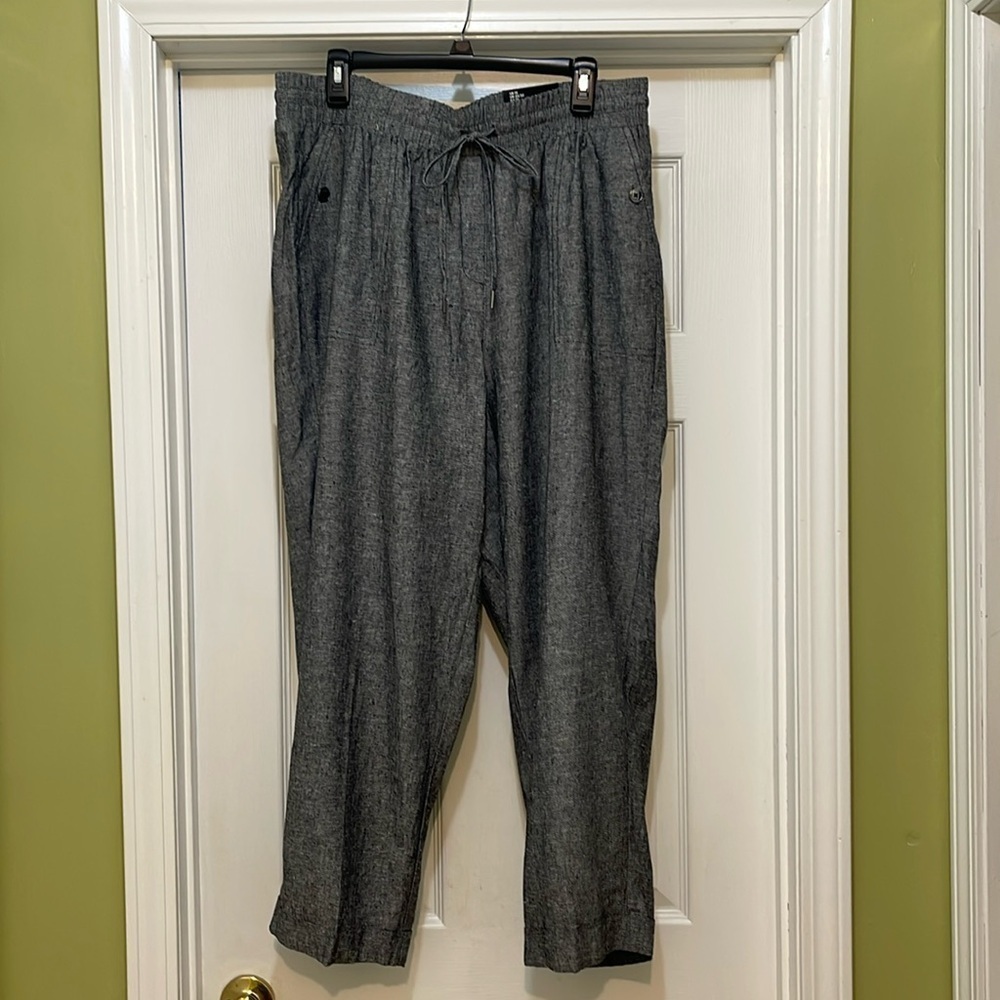 NWT Jones New York - gray crop linen blend pants with cuff - large pockets - 1X